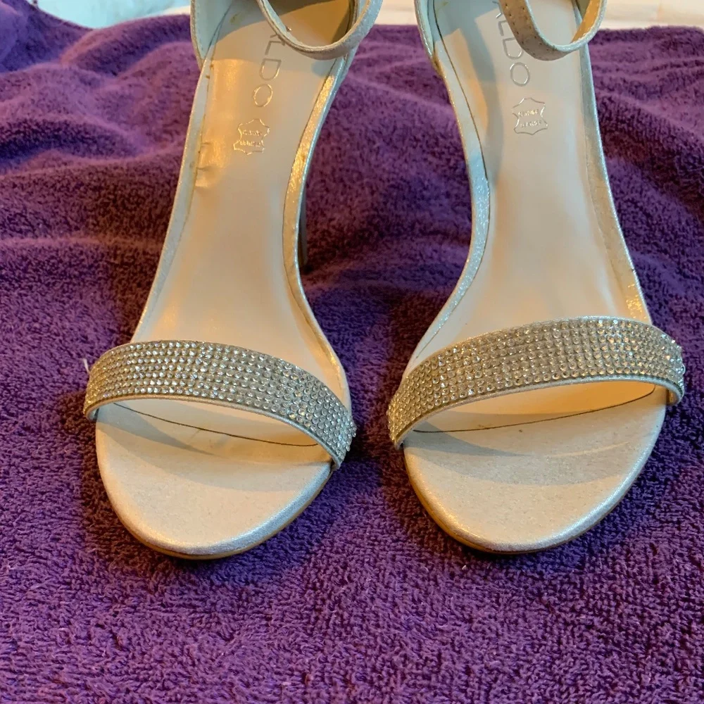 NWOB Aldo Silver/Rhinestone Ankle Leather Sandals sz 8.5